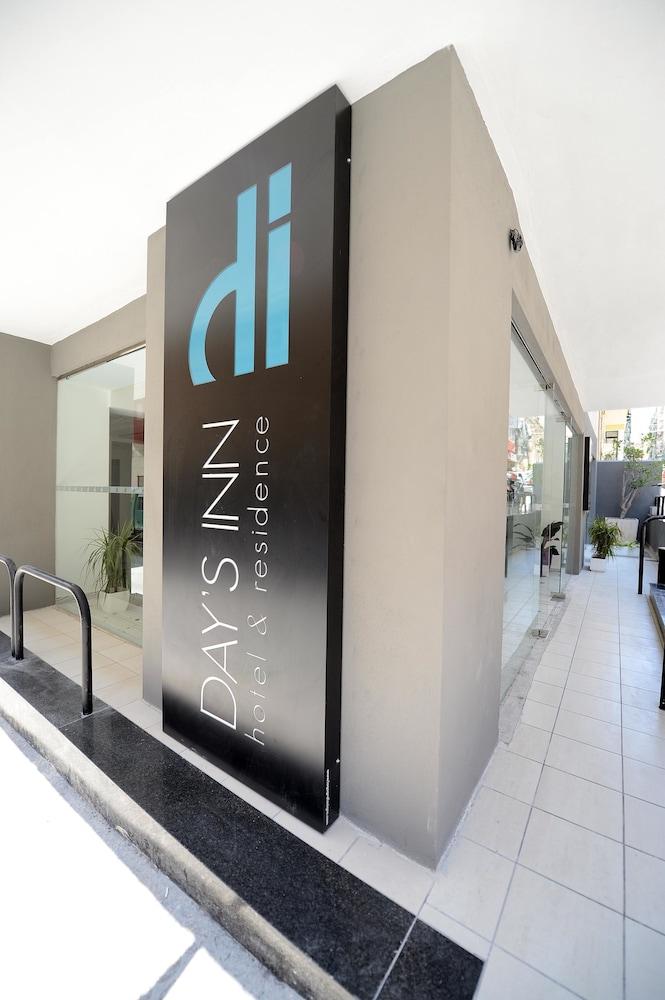Day'S Inn Hotel And Residence Sliema Eksteriør bilde